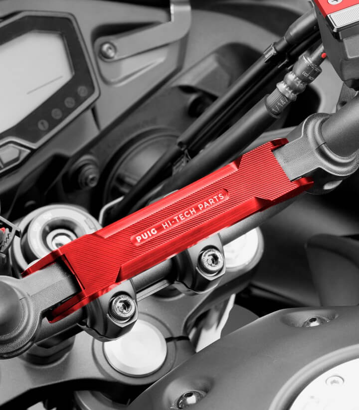 Lenkerstrebe Puig Farbe Rot 9256R für Yamaha MT-07 Tracer (16-17), Tracer 700 (18)