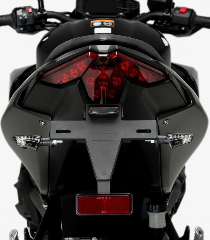 Kennzeichenhalter Puig 22010N für Kawasaki Ninja 500, Z500 (24-26)