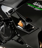 Topes anticaída R19 Puig 22025N para Kawasaki Ninja 500 (24)