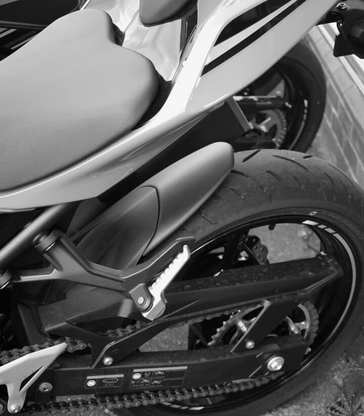 Kotflügelverlängerung hinten Puig 1811J für Kawasaki Ninja 400/500 (18-26), Z400/Z500 (19-26)