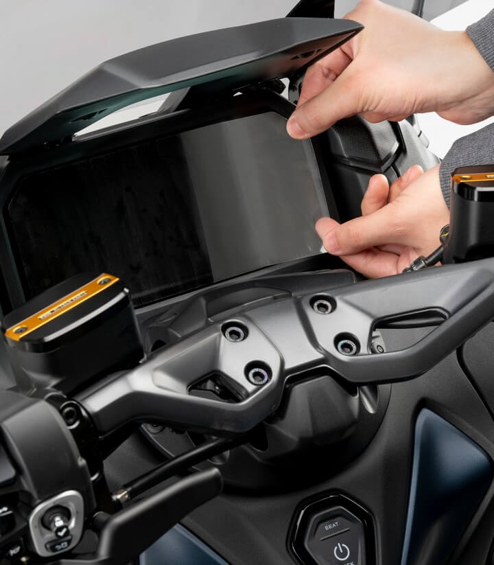 Puig Dashboard Protector for Yamaha T-MAX 560 / Tech Max (22-24), Tracer 9 GT Plus (23-24) 21554W
