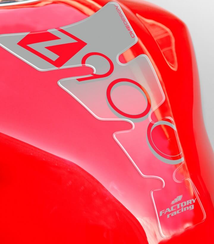 Protector depósito Kawasaki Z900 Puig Spirit Plateado 9307P