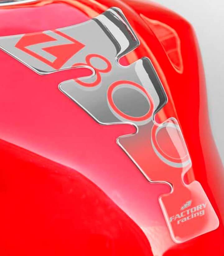 Protector depósito Kawasaki Z800 Puig Spirit Plateado 7484P