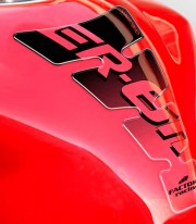Kawasaki ER-6N Puig Spirit Black Tank Pad 4327N