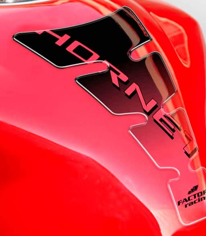 Protector depósito Honda Hornet Puig Spirit Negro 4228N