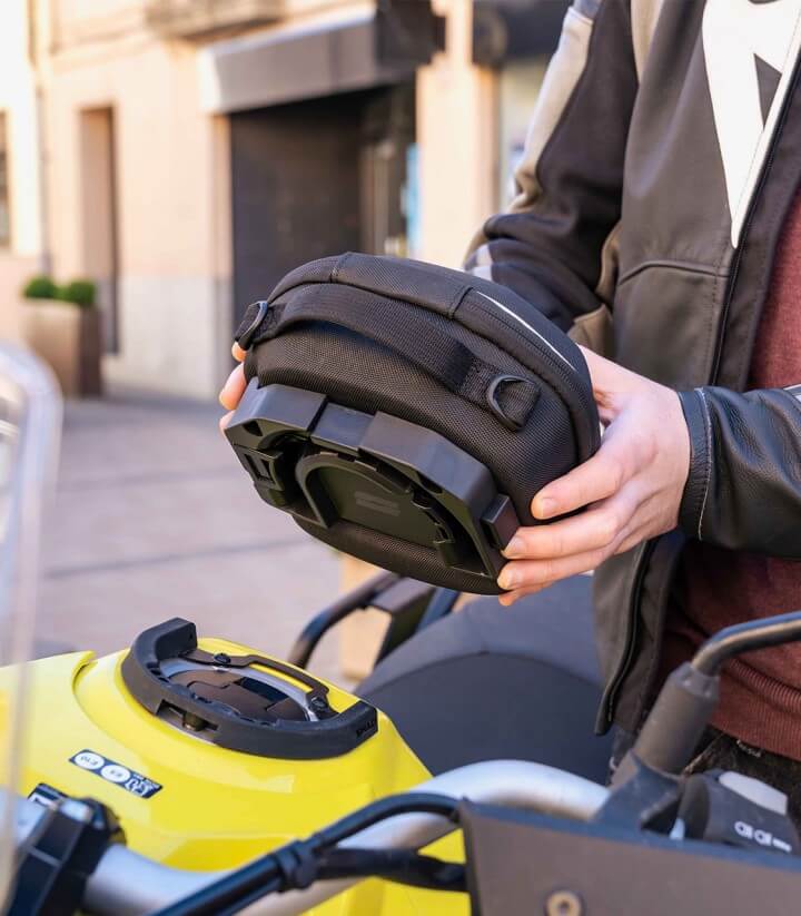 SHAD Click System Tankrucksack E02C