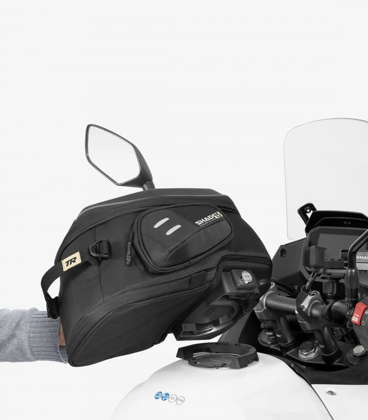 Kit fijación bolsa SHAD Click System K011CS para varios modelos de Kawasaki