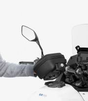 SHAD Click System Tank Bag Mounting Kit T010CS for various Aprilia, Triumph, Benelli and more models