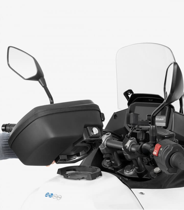 Kit fijación bolsa SHAD Click System T011CS para varios modelos de Ducati, KTM y Triumph