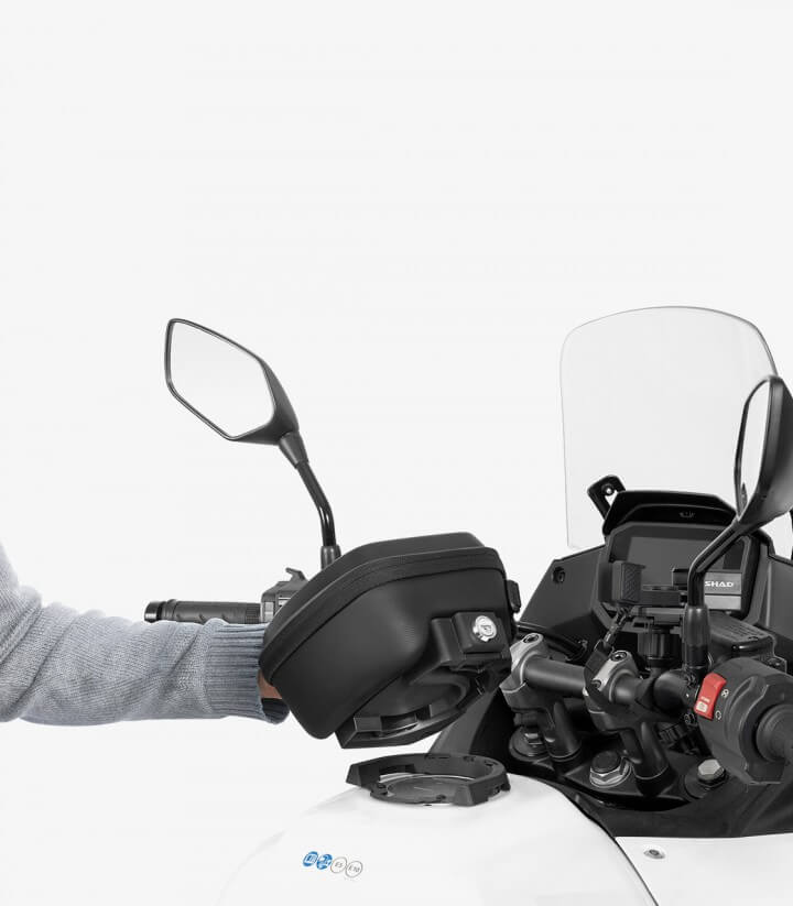 Kit fijación bolsa SHAD Click System Y015CS para Yamaha MT09 (24-25)