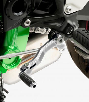 Hebel Schaltung Puig 22125P für Kawasaki Z900 (17-26) in der Farbe Silber