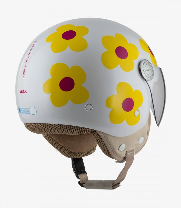 Jethelm NZI Pasarela Margaritas Ágatha Ruiz de La Prada Gelb und Rosa