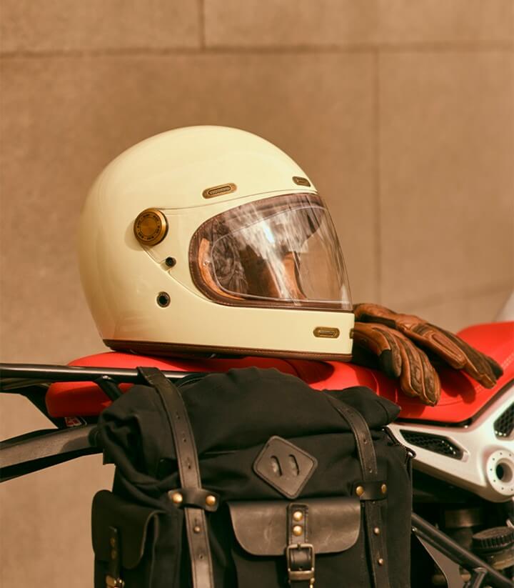 Casco Integral By City Roadster III Crema