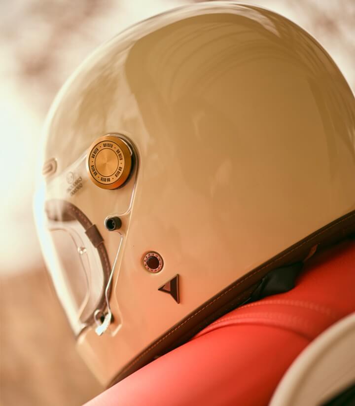 Casco Integral By City Roadster III Crema