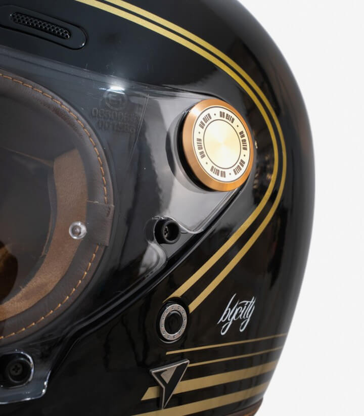 Casco Integral By City Roadster III Negro Dorado