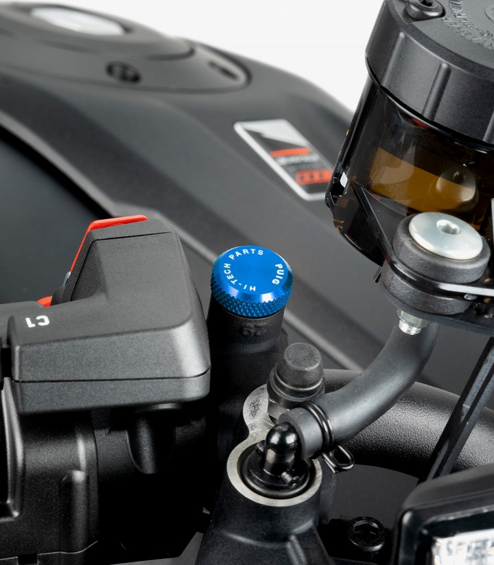 Tapón Embellecedor Rosca Retrovisor Puig Azul 21808A para varios modelos de Benelli, Honda, Kawasaki, KTM, Suzuki y Triumph
