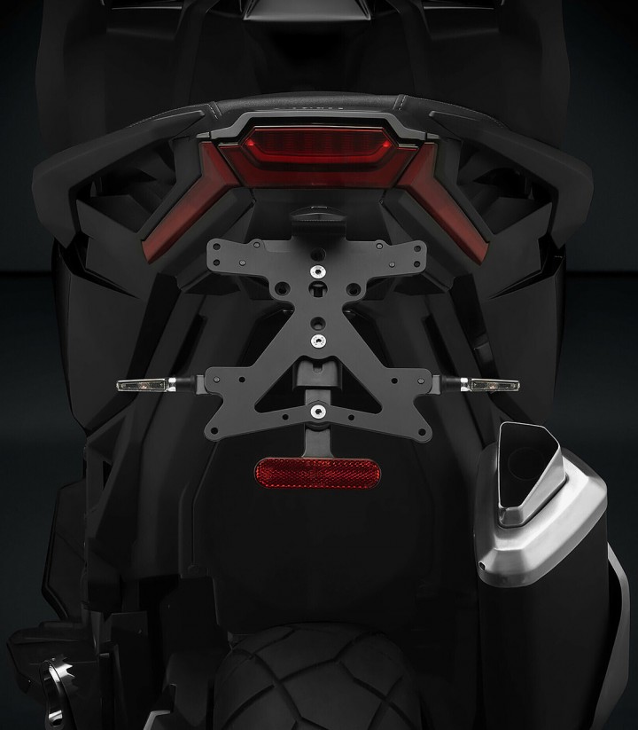 Portamatrículas Rizoma Fox Honda X-ADV 750 (21-25) PT120B
