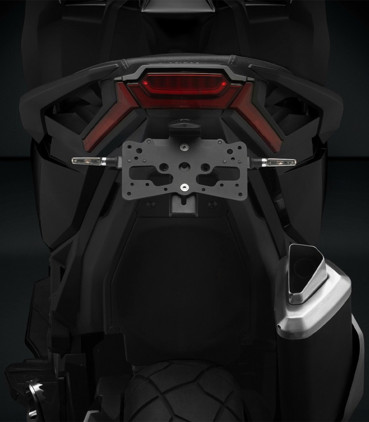 Portamatrículas Rizoma Fox Honda X-ADV 750 (21-25) PT120B