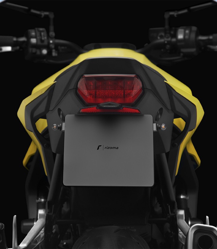 Portamatrículas Rizoma Fox Honda CB 750 Hornet (23-25) PT123B
