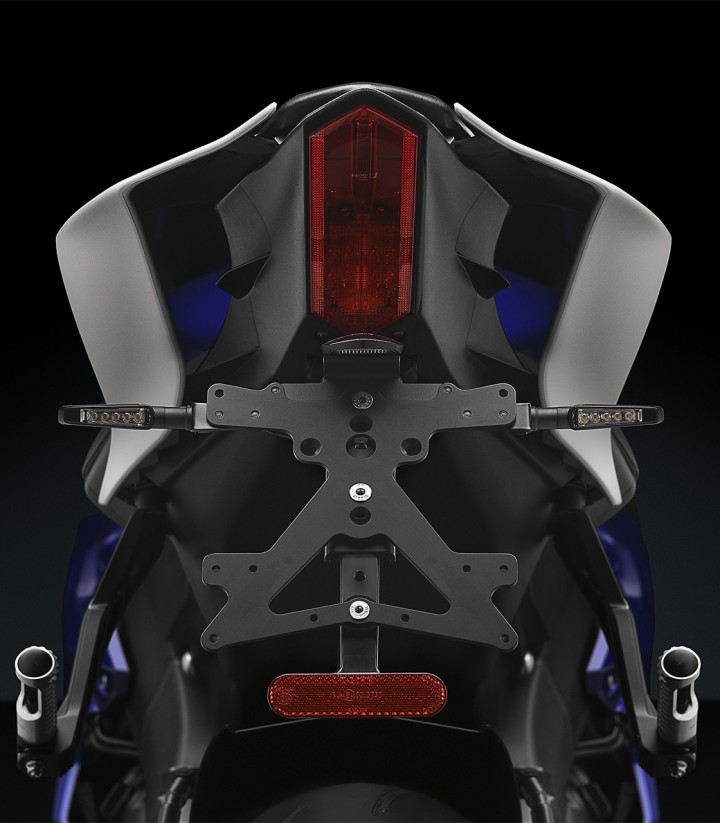 Portamatrículas Rizoma Fox Yamaha YZF R6 / Race (17-21) PT229B