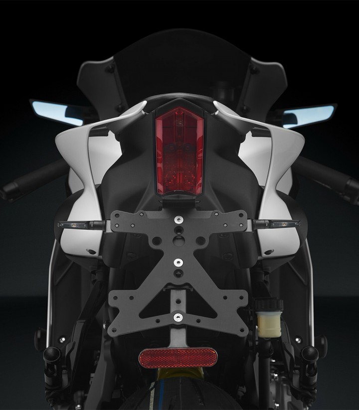 Portamatrículas Rizoma Fox Yamaha MT-09 / SP (21), Yamaha YZF R7 (21-25) PT233B