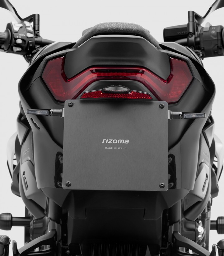 Portamatrículas Rizoma Fox Kawasaki Z 900 (25-26) PT330B