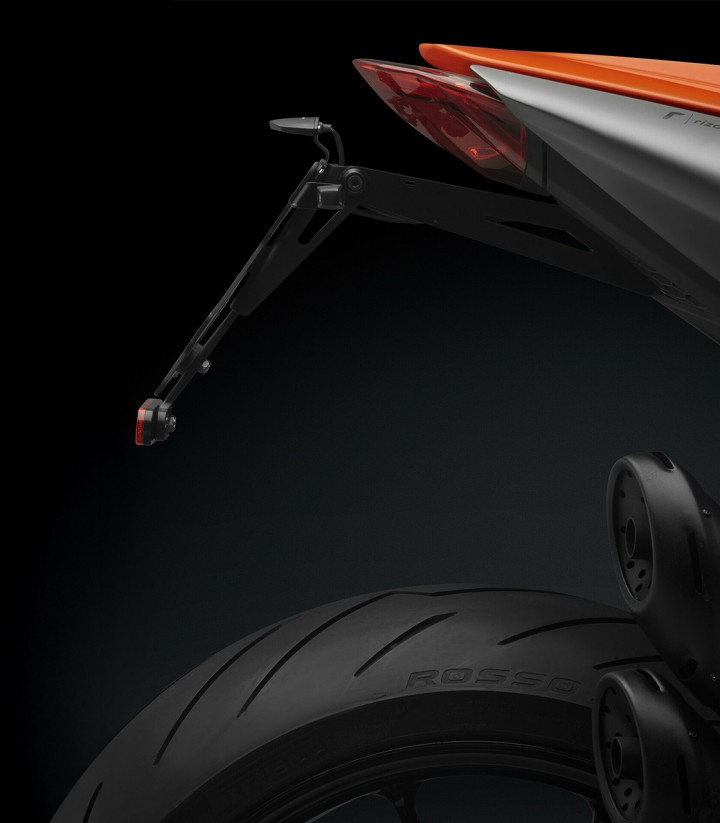 Portamatrículas Rizoma Fox Ducati Hypermotard 698 Mono / RVE (24-25), Ducati Monster 937 (21-25) PT541B