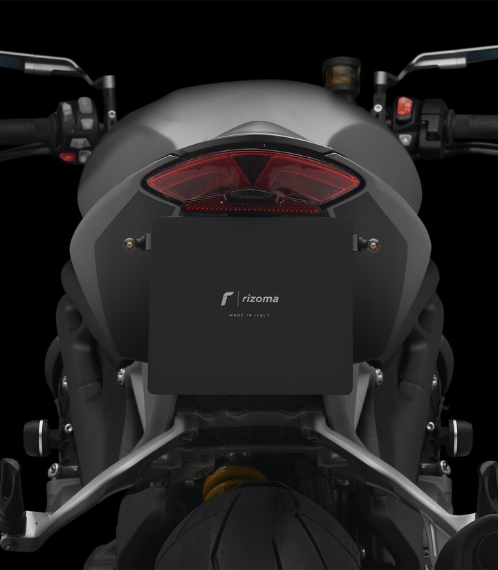 Rizoma License Plate Holder Fox Triumph Speed Triple 1200 RS / RR / RX (21-25) PT669B
