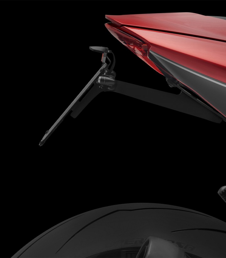 Portamatrículas Rizoma Fox Triumph Speed Triple 1200 RS / RR / RX (21-25) PT669B