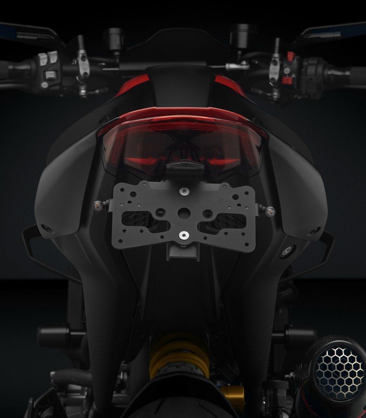 Portamatrículas Rizoma Fox Ducati Hypermotard 698 / Monster 937 (21-25) PTS541B