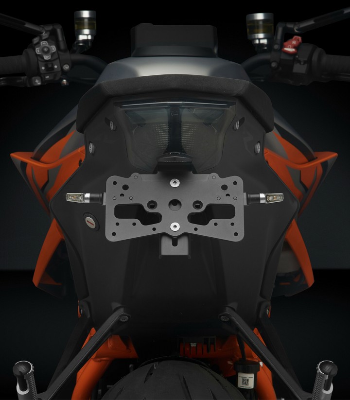 Rizoma License Plate Holder Fox KTM 1290 Super Duke R / EVO (22-23) PTS692B