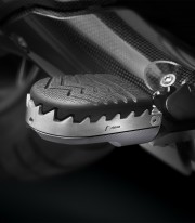 Rizoma Escape Footpegs PE641D Grey