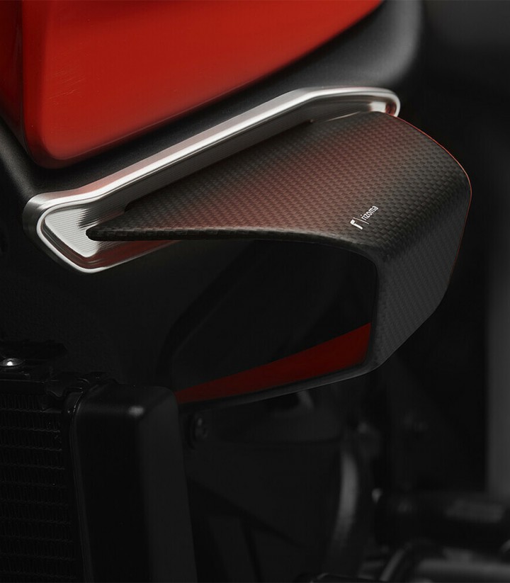 Seitliche Winglets Rizoma in Aluminium und Carbon Ducati Monster 937 / + (21-25) ZDM152AK