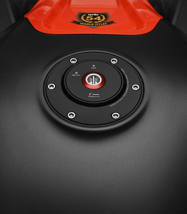 Tankdeckel Street Schwarz Rizoma Aprilia RS 457 (24-26)/660 (20-26), Tuono 457 (25-26)/660 (21-26) TF085B