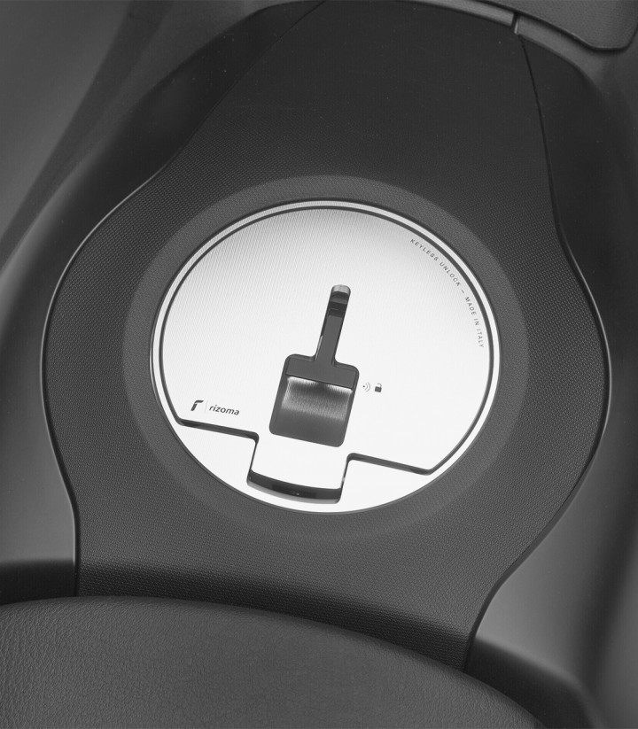 Rizoma Silver Fuel Tank Cap Yamaha MT-09 SP, MT-09 Y-AMT, T-Max 560, T-Max 560 Tech Max (22-25) TF160A