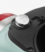 Tapón Depósito Plateado Rizoma Vespa GTS, Primavera, Sprint (15-25) ZVP045A
