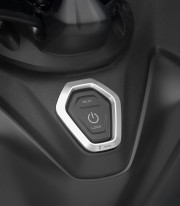 Embellecedor Pulsador Encendido Rizoma Yamaha T-Max 560 / Tech Max (22-25) Plateado ZYF058A