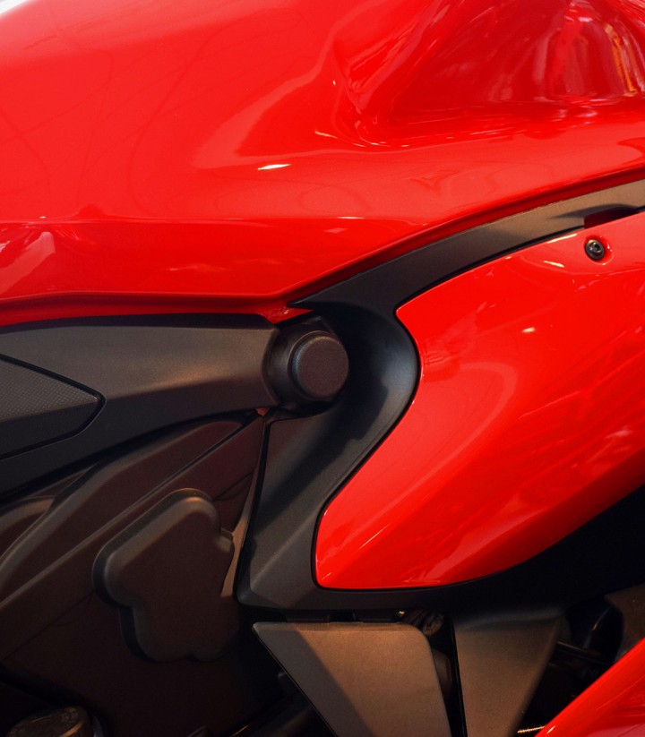 Puig Rahmenstopfen Ducati 959 Panigale (16-19) in Schwarz 9631N