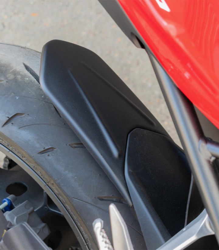 Extensión guardabarros trasero Puig 22601J para Honda CB1000 Hornet / SP (25)