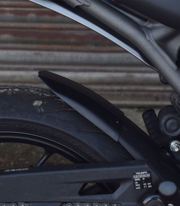 Extensión guardabarros trasero Puig 22351J para Triumph Speed 400 (24-25)