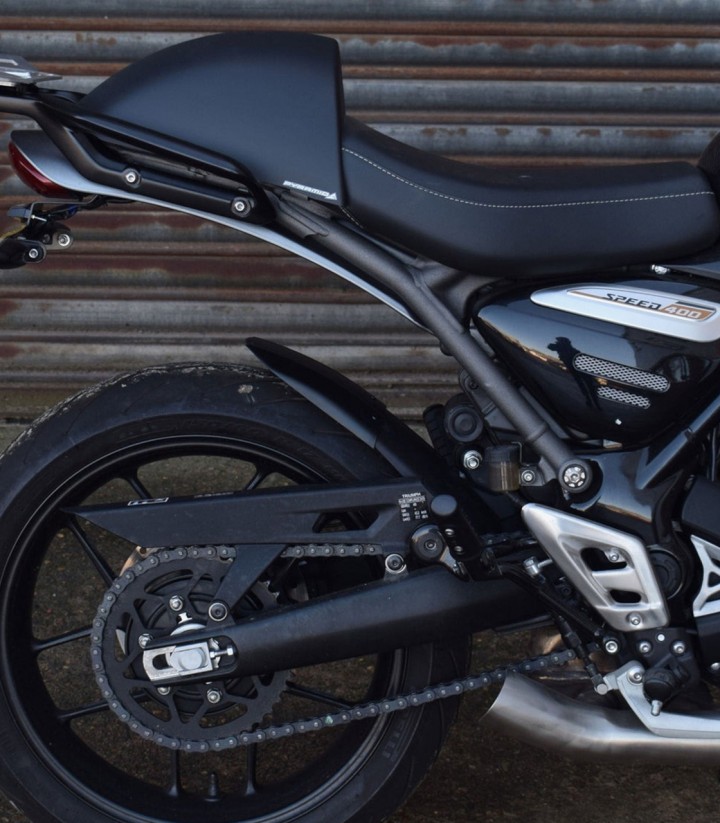 Extensión guardabarros trasero Puig 22351J para Triumph Speed 400 (24-25)