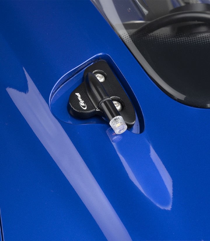 Tapas Retrovisor con Intermitente Tab Puig en Negro para varios modelos de Yamaha 22042N