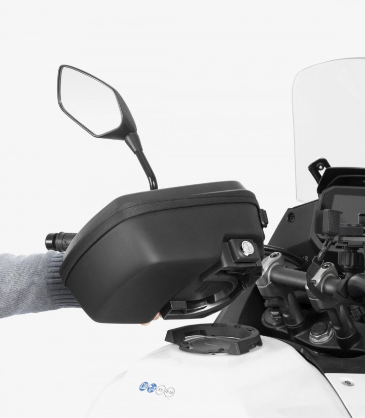 Kit fijación bolsa SHAD Click System B011CS para Bajaj Pulsar Dominar 400 (25-26), PULSAR NS 125/400 (25-26)