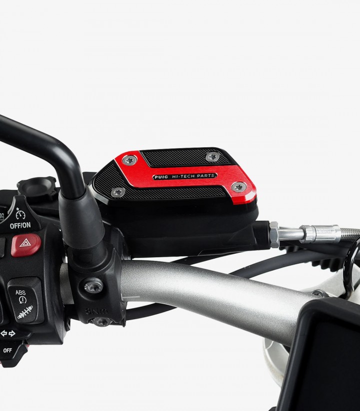 Tapa depósito líquido embrague Puig color Rojo 9282R para BMW R nineT, R1200GS / R / RS, R1250GS / GS Adventure / R / RS (13-25)