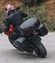 Maleta central SHAD SH51 Símil Carbono 51 Litros