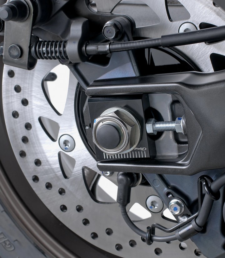 Juego de Tensores Rueda Trasera Puig Negro 7357N para Yamaha T-MAX 530 / DX / SX (12-19), T-MAX 560 / Tech Max (20-26)
