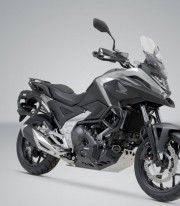 Soportes Laterales PRO Honda NC750XD/XA (20-24) SW-MOTECH KFT.01.841.30000/B KFT.01.841.30000/B