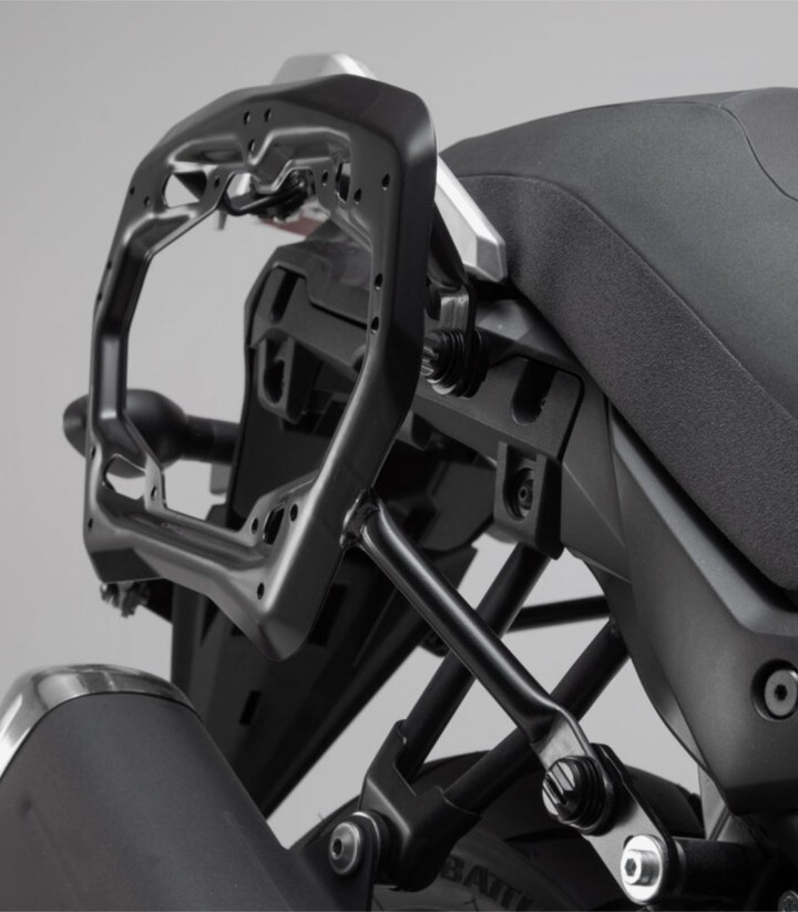 Soportes Laterales PRO Suzuki V-Strom 650 / XT (16) SW-MOTECH KFT.05.876.30000/B KFT.05.876.30000/B
