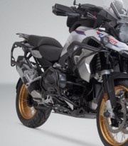 Soportes Laterales PRO BMW R1200GS (12-18), R1250GS (18-24) SW-MOTECH KFT.07.664.30001/B KFT.07.664.30001/B