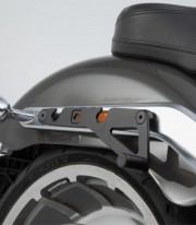 Soporte Lateral Derecho SLH LH1 Harley-Davidson Breakout / Fat Boy (17) SW-MOTECH HTA.18.682.10600 HTA.18.682.10600